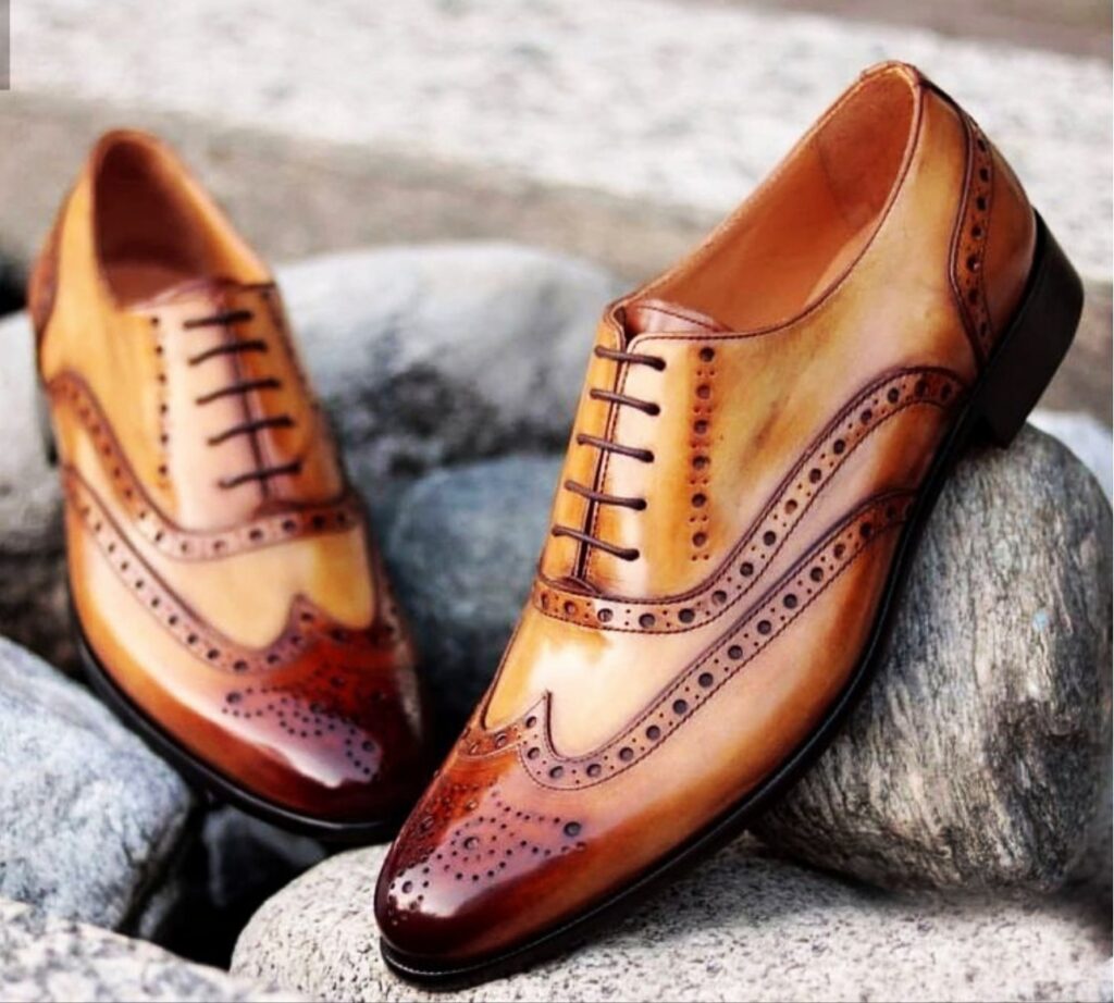 Italian Patent Leather Wingtip Brogue Shoes for Men Fashion Shoes