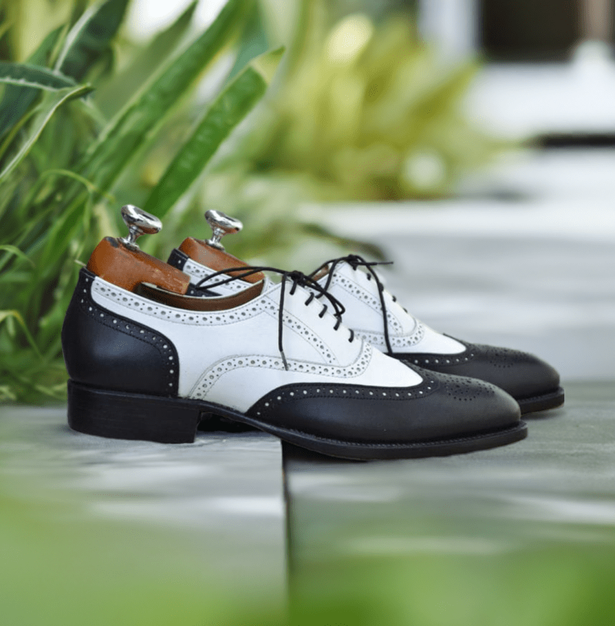 Oxford White and Black Leather Wingtip Brogue Shoes for Men